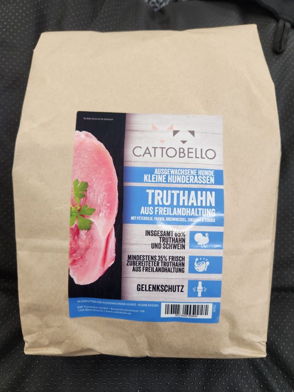 Cattobello Superfoods Truthahn aus Freilandhaltung mit Petersilie, Papaya, Brennnessel, Zucchini und Kürbis Small Breed 2kg