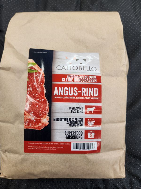 Cattobello Superfoods Hund Angus-Rind mit Karotte, grĂŒnen Bohnen, Blumenkohl, Tomate und Zucchini Adult Small Breed